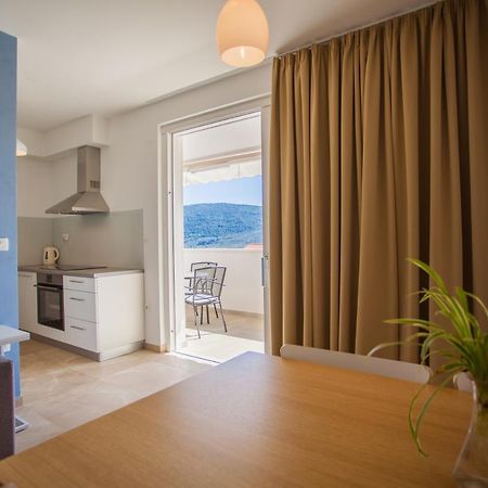 Apartman Pinja Lejlighed Cres Eksteriør billede
