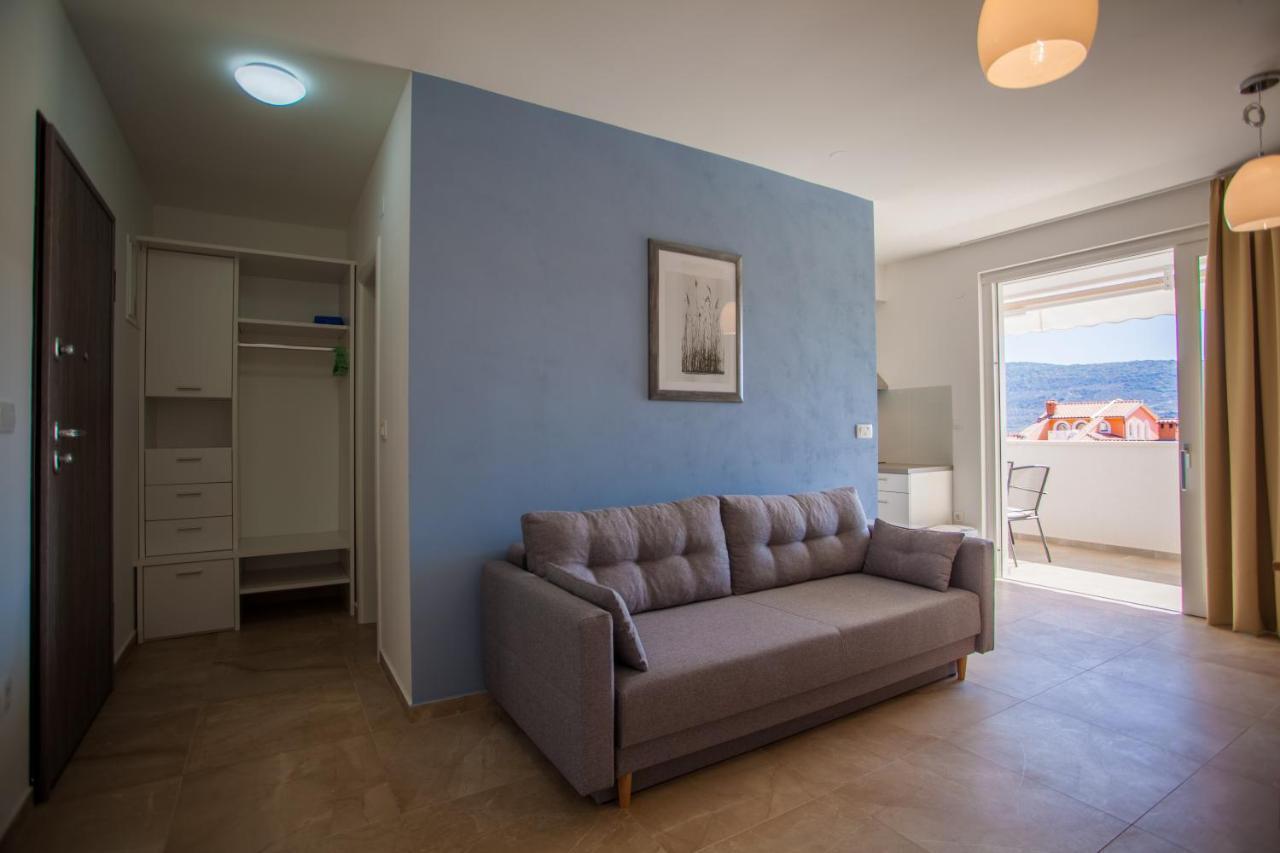 Apartman Pinja Lejlighed Cres Eksteriør billede