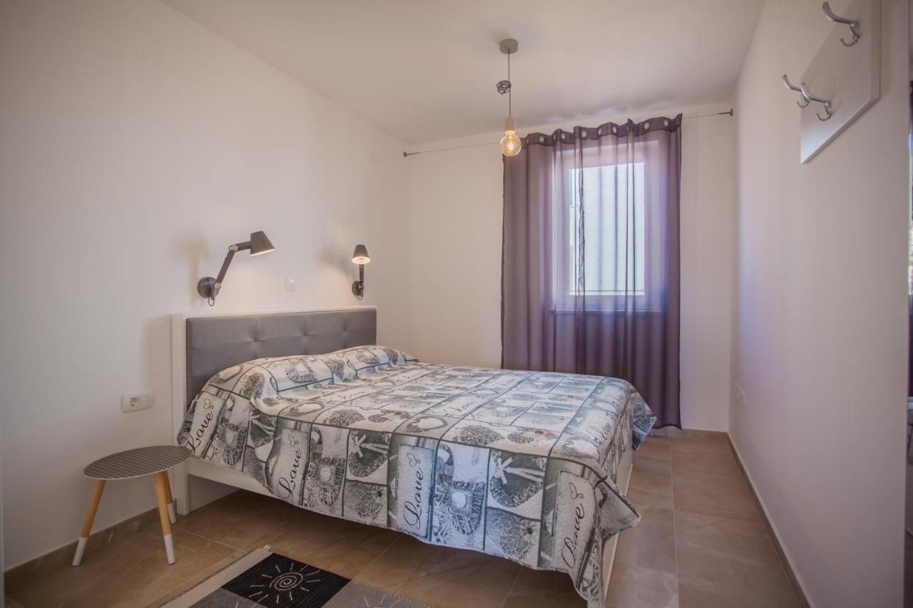Apartman Pinja Lejlighed Cres Eksteriør billede