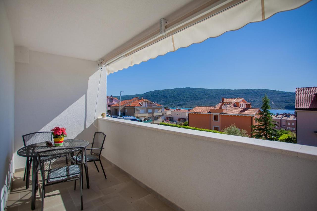 Apartman Pinja Lejlighed Cres Eksteriør billede