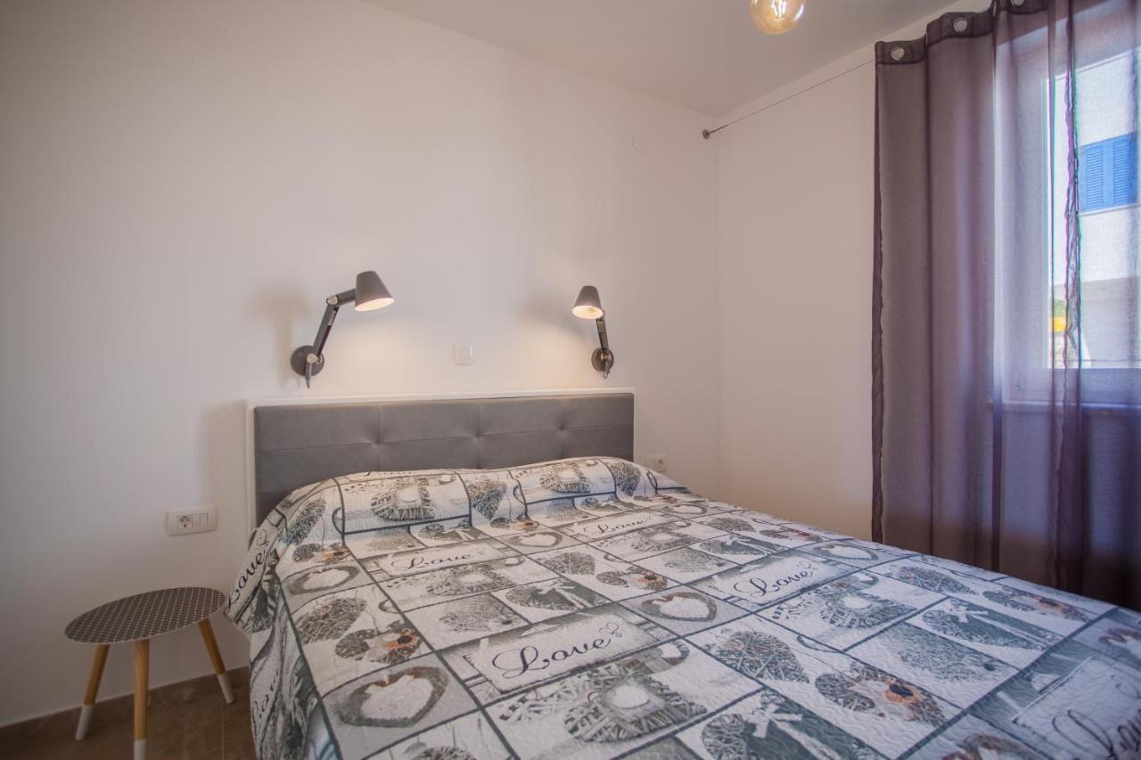 Apartman Pinja Lejlighed Cres Eksteriør billede