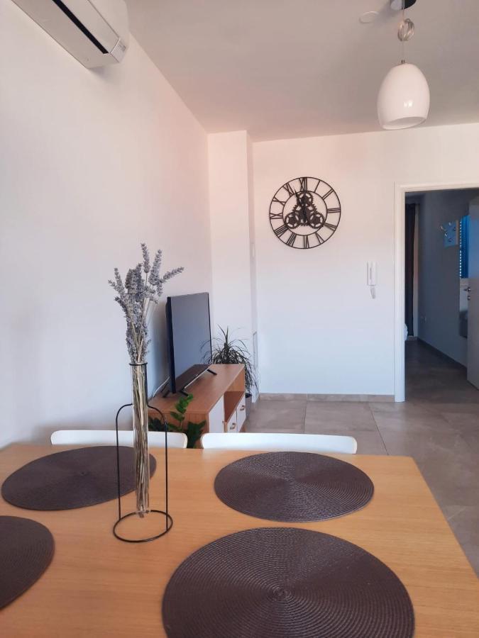 Apartman Pinja Lejlighed Cres Eksteriør billede